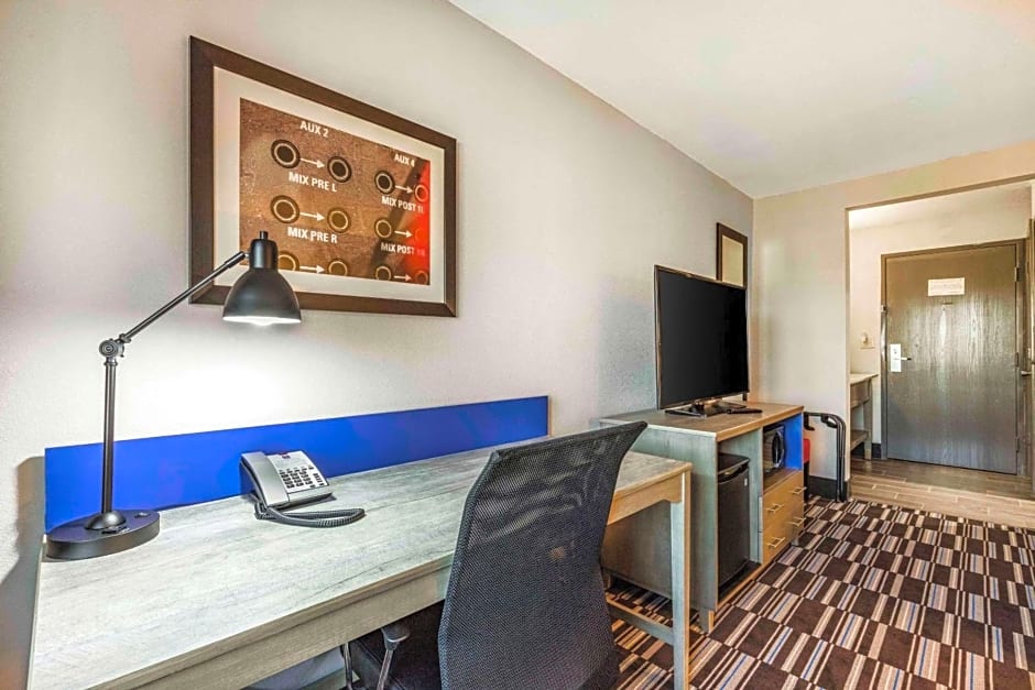 Comfort Inn Airport