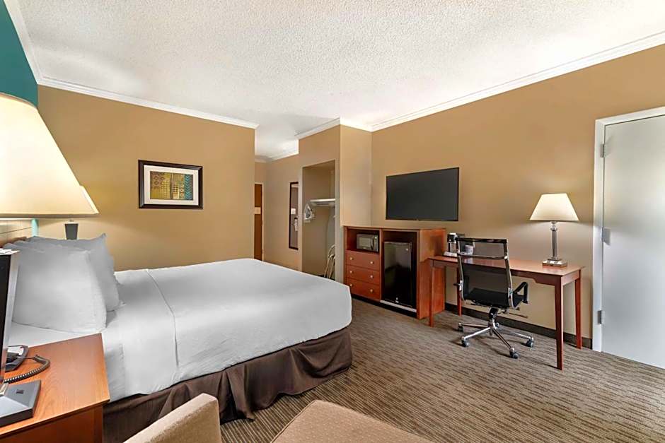 Best Western Plus Plattsburgh