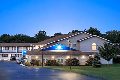 Days Inn by Wyndham Middletown/Newport Area