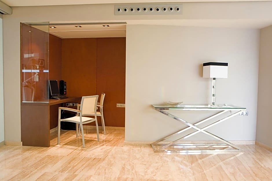 Hotel y Apartamentos Conilsol