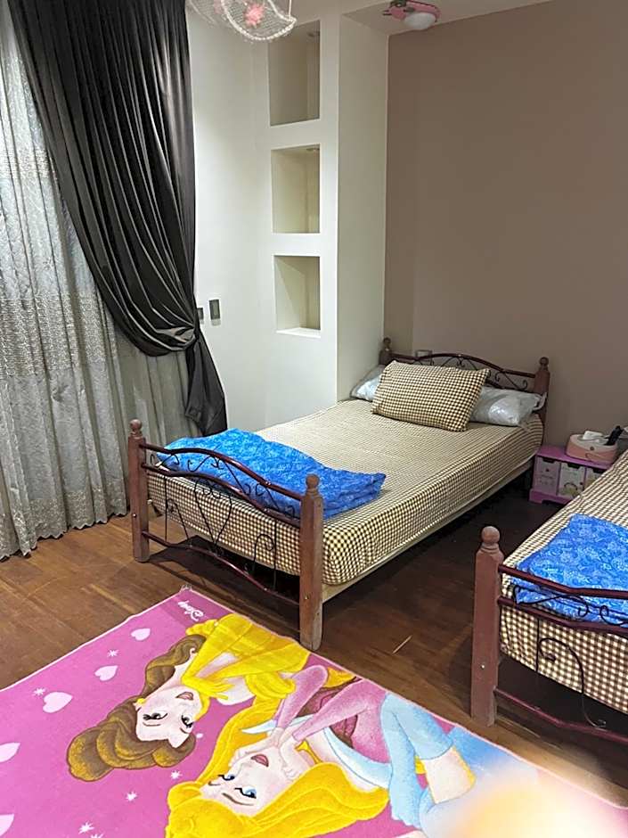 Super luxury flat near airport شقة سكنية قمة الفخامة والاتساع بقرب المولات التجارية و المطار