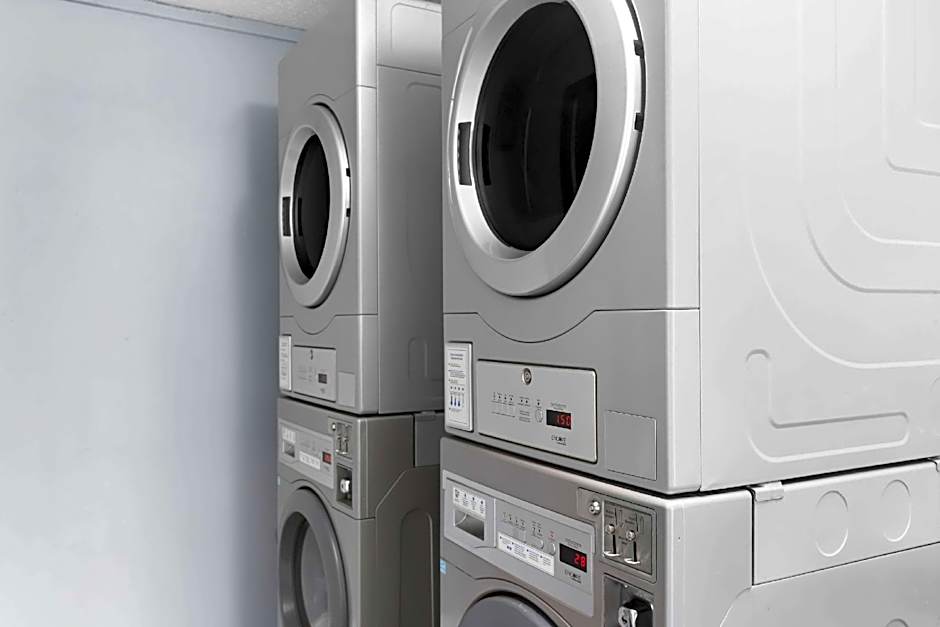 Suburban Studios Brunswick I-95