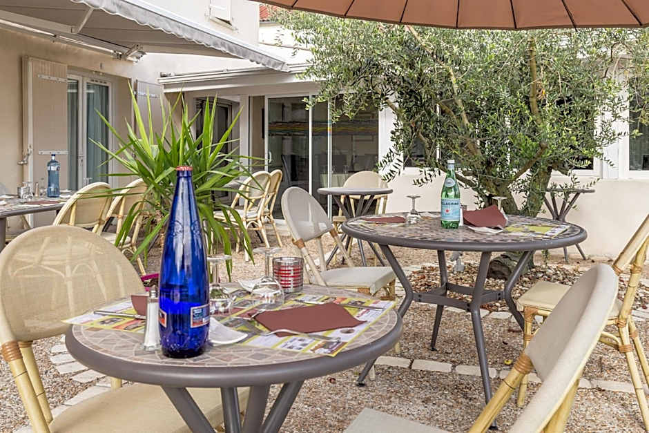 Logis Hotel L'Oliveraie