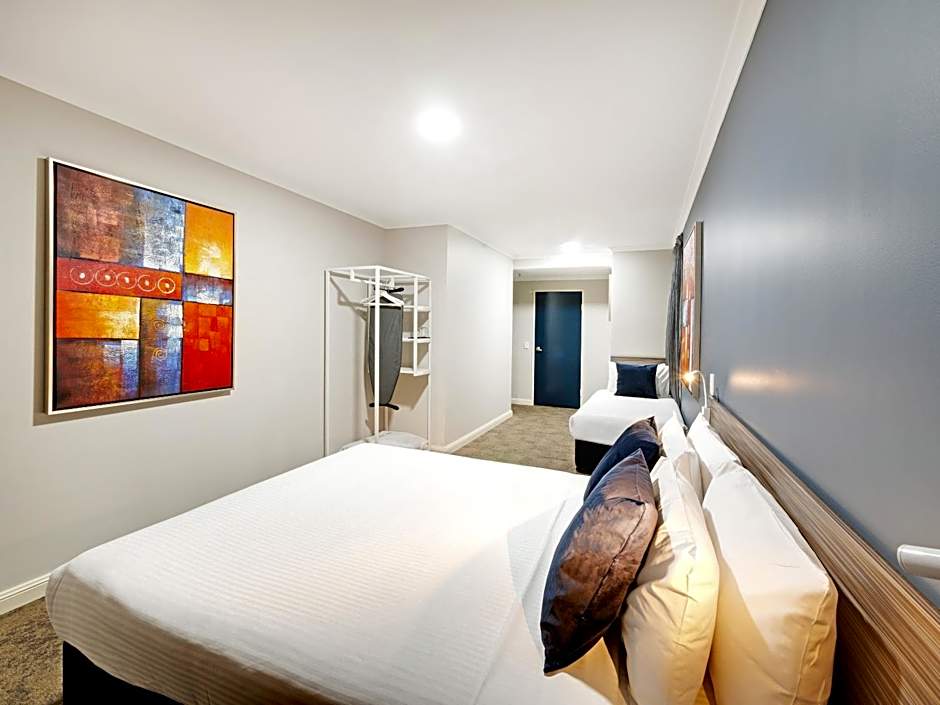 28 Hotel