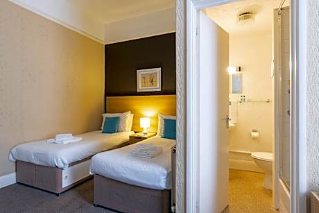 Twin Room Front Facing