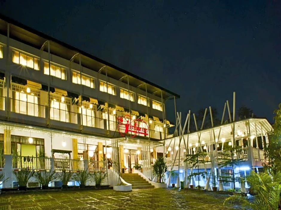 The Victoria Luxurious Guest House