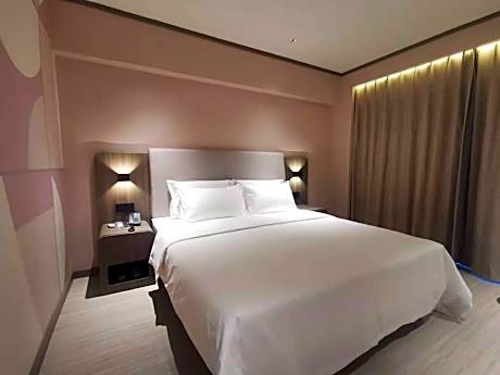 Huazhu - Superior BedRoom