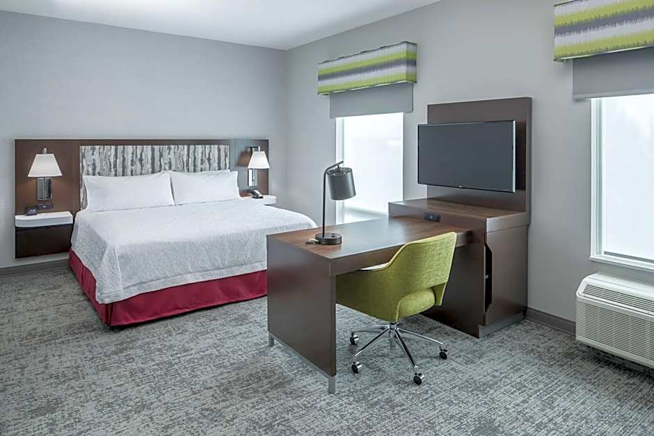 Hampton Inn & Suites Cape Canaveral Cruise Port
