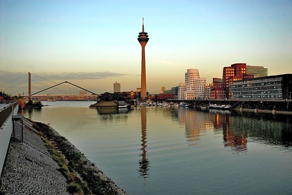INNSiDE Düsseldorf Hafen
