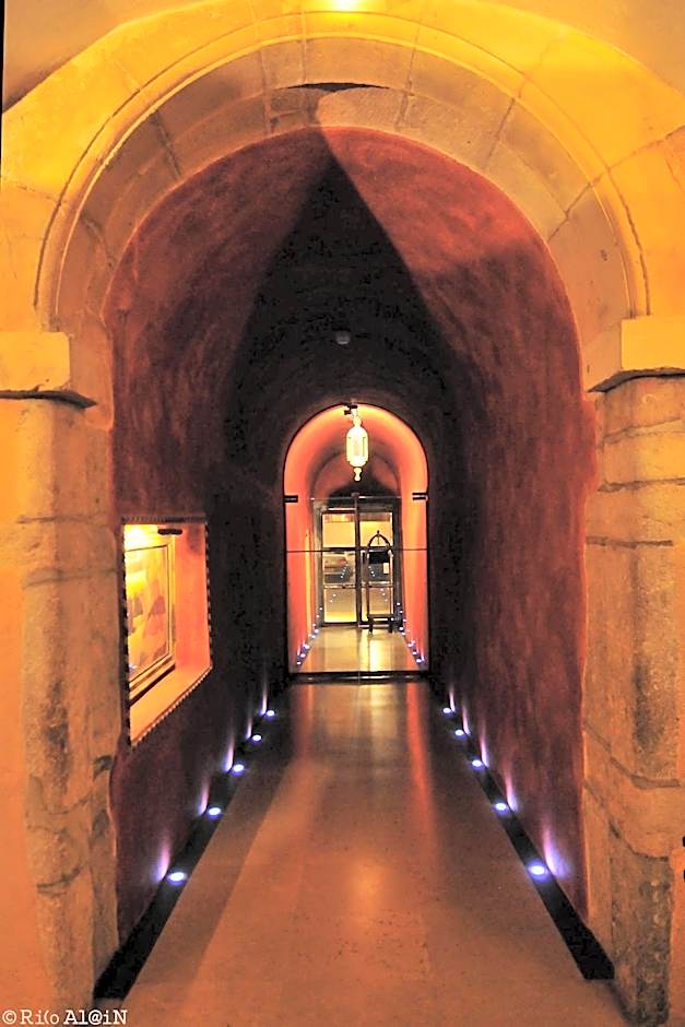 Cour des Loges Lyon, a Radisson Collection Hotel