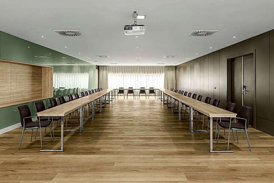 AC Hotel Gava Mar Airport