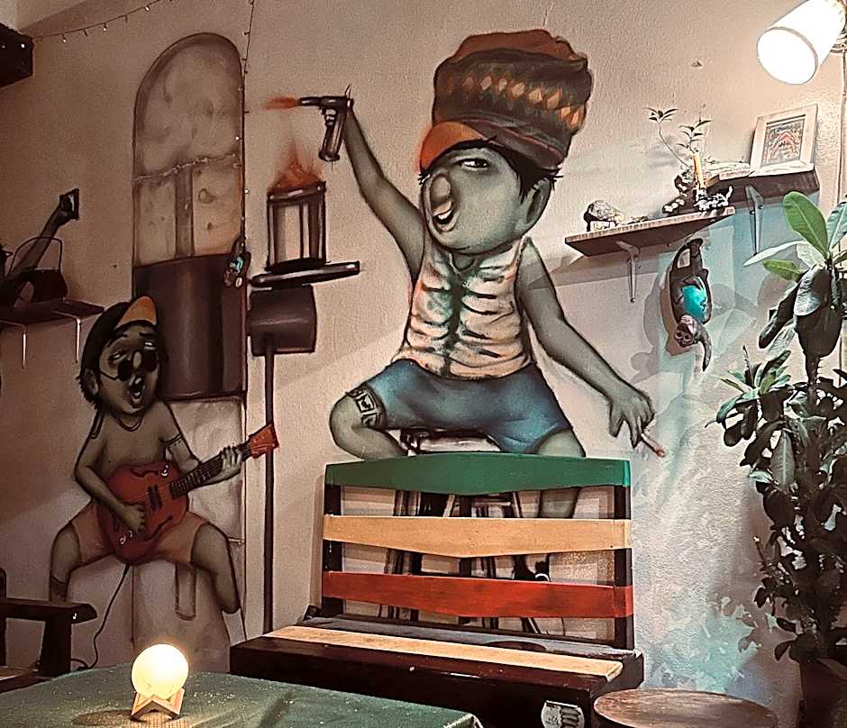 Hostel and Music Bar Bros