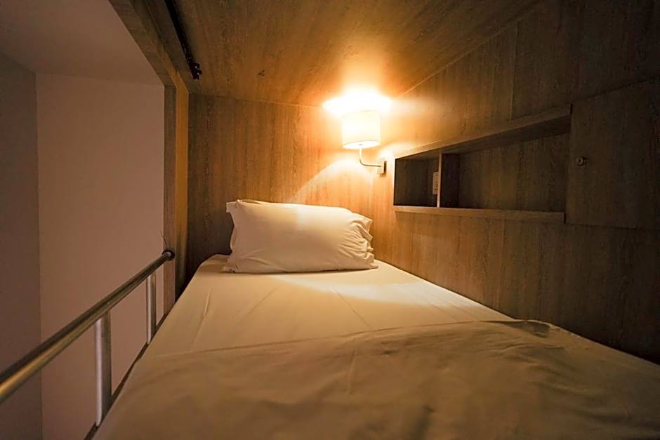 The poshtel Bangkok By Benya