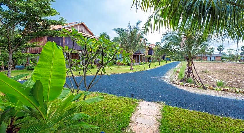 Kampot River Residence