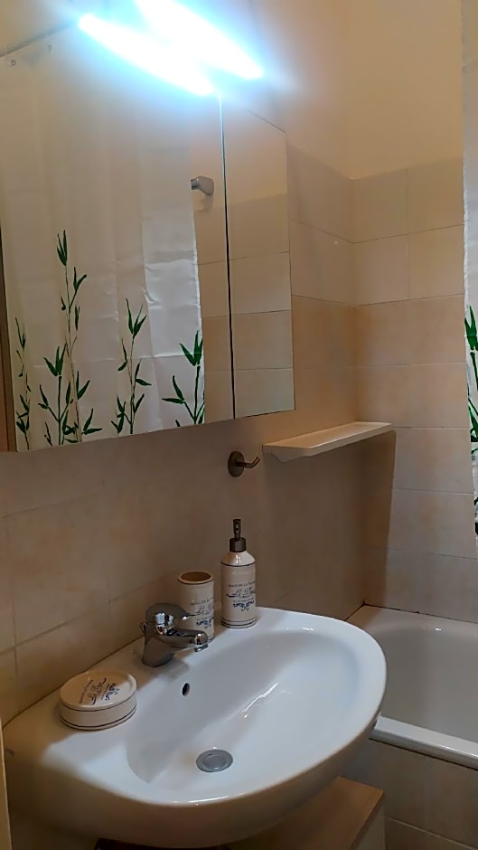 Appartamento in centro con wifi e posto auto in garage