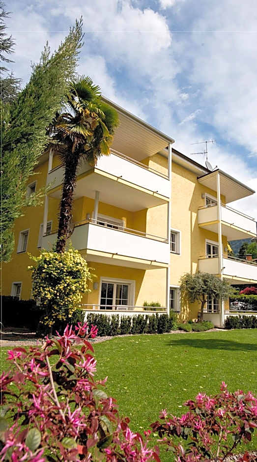 Apartments Villa Majense