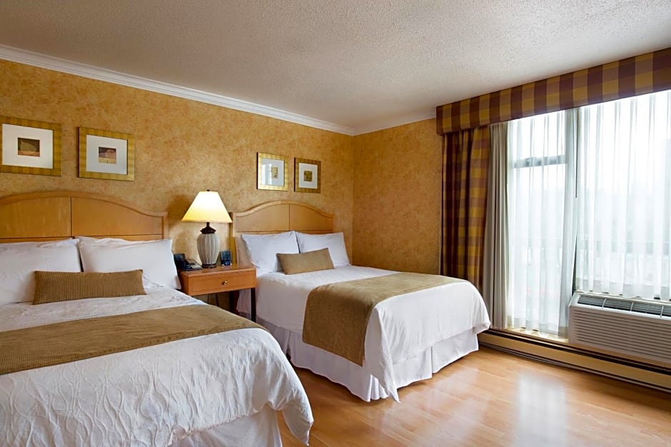 Sunset Inn and Suites