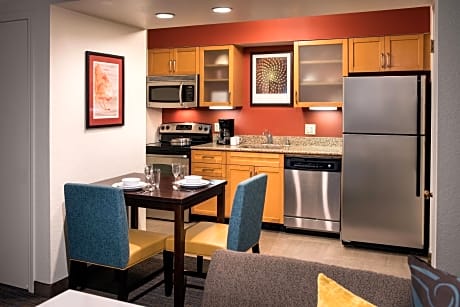 Studio, 1 King Bed with Sofa bed, Non Smoking (1 King Bed and 1 Double Sofa Bed)