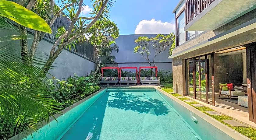 Seminyak Icon - by Karaniya Experience