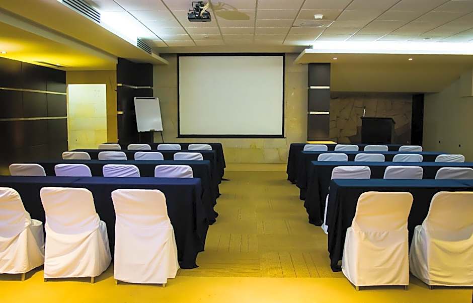 Wyndham Garden Aguascalientes Hotel & Casino