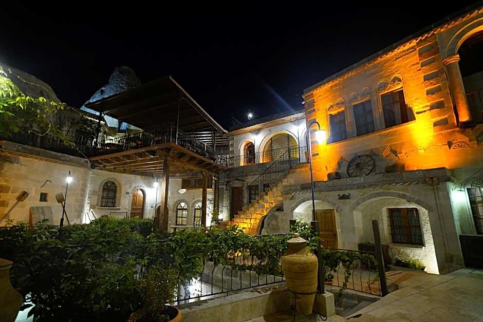 Harman Cave Hotel