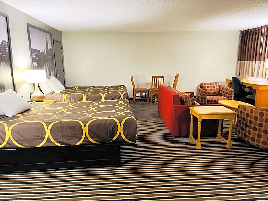 Super 8 by Wyndham Shakopee