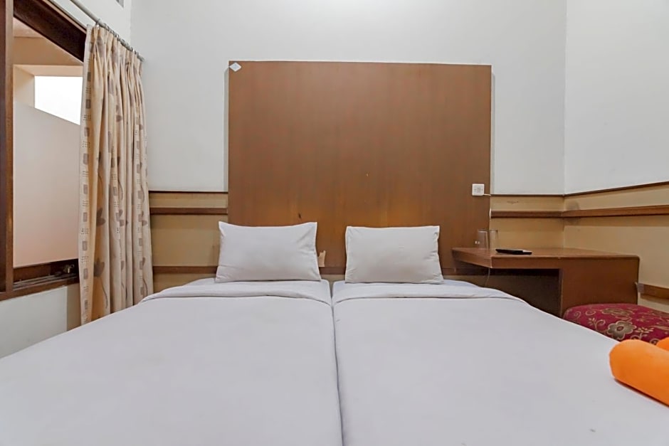 RedDoorz at Hotel Lodaya Bandung