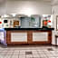 Quality Inn & Suites Clinton - Jackson West