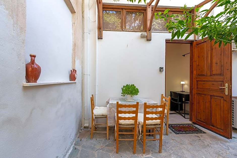 Aegina Town Cozy Escape