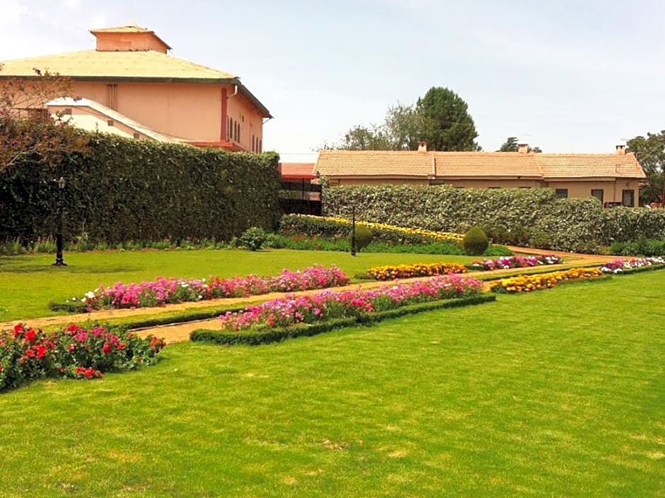 Hotel Lakeview Ooty