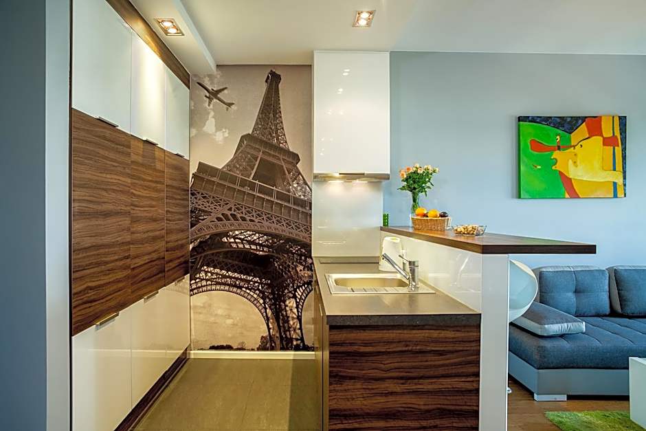 Platinum Towers E-Apartments