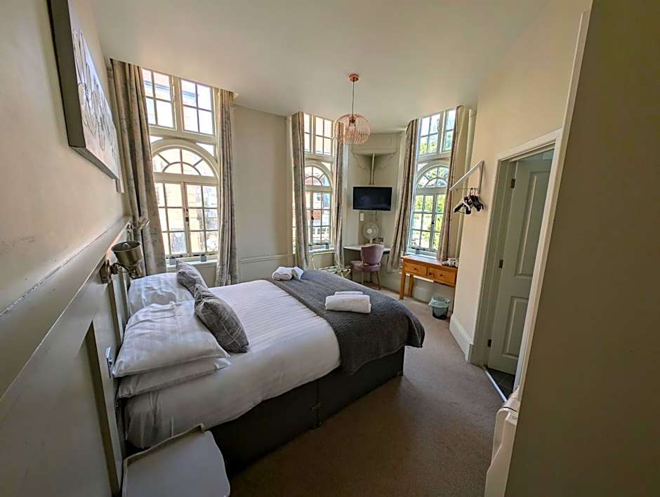 The Bear Marlborough