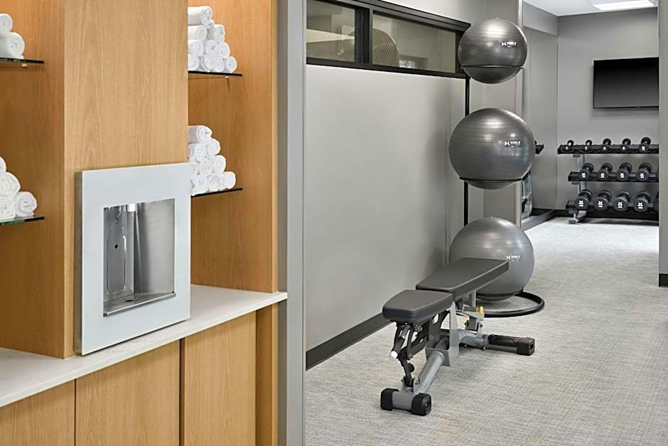 Courtyard by Marriott Kansas City Shawnee