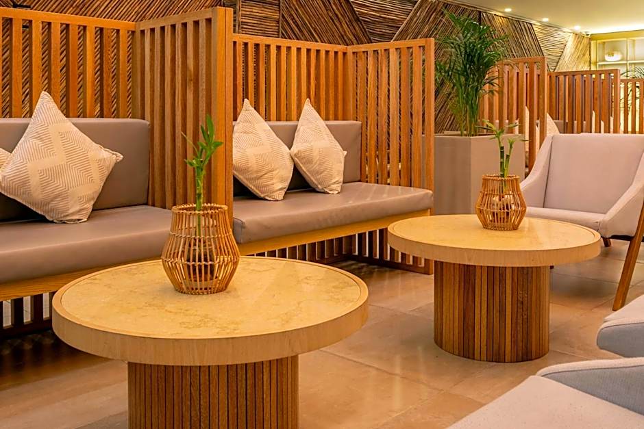 Courtyard By Marriott Santa Marta Resort