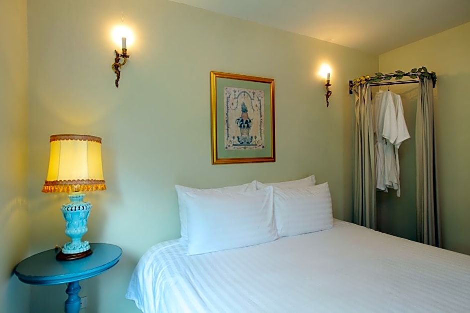 La Provence Suan Phung Hotel