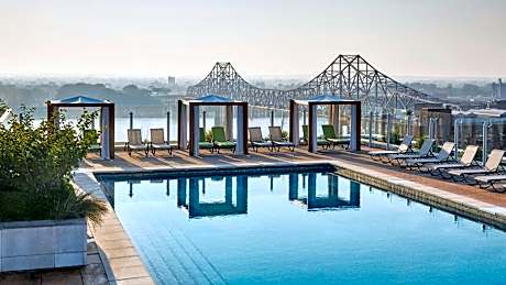 Four Seasons Hotel St Louis