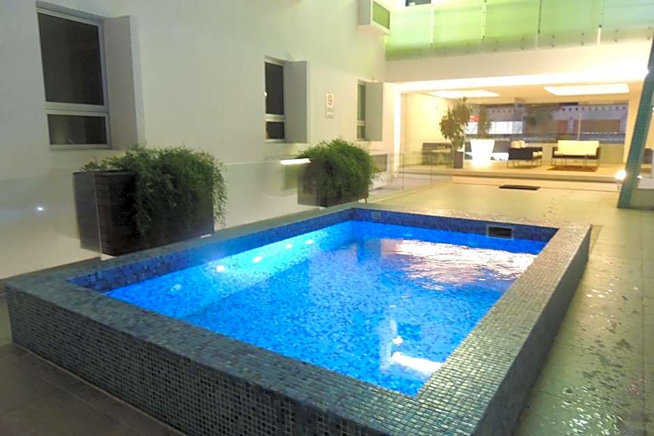 Nu Hotel