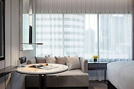 Deluxe King Room with City View