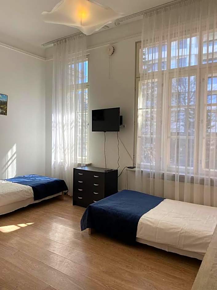 Aquamarine Hotel - Lauluväljak