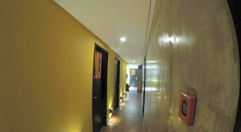 Monaco Boutique Hotel Kampung Air