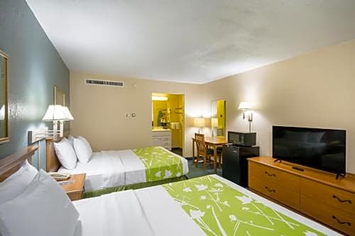 Rodeway Inn and Suites