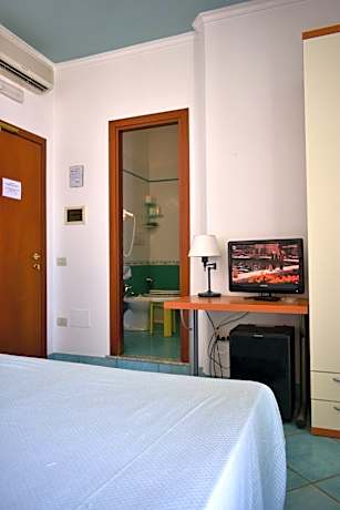 Double Room with Balcony and Sea View