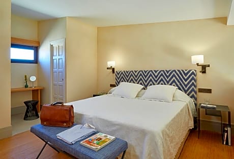 Apartment with Garden View