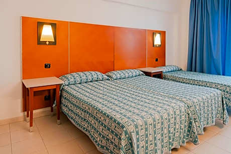 Budget Triple Room (1+2)