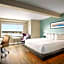 Wyndham Newport Hotel