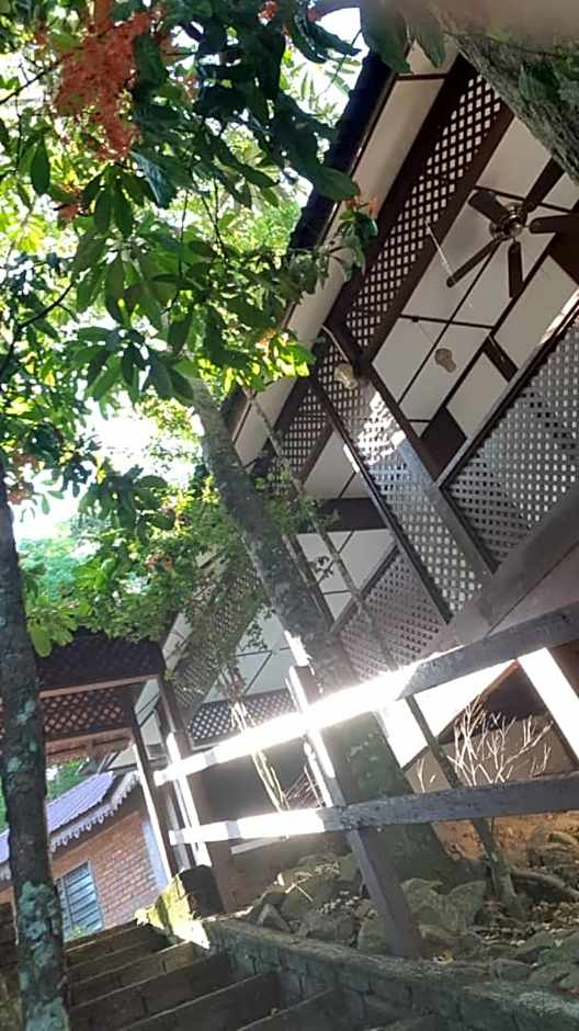 D'Impiana Riverview Chalet # Lenggong