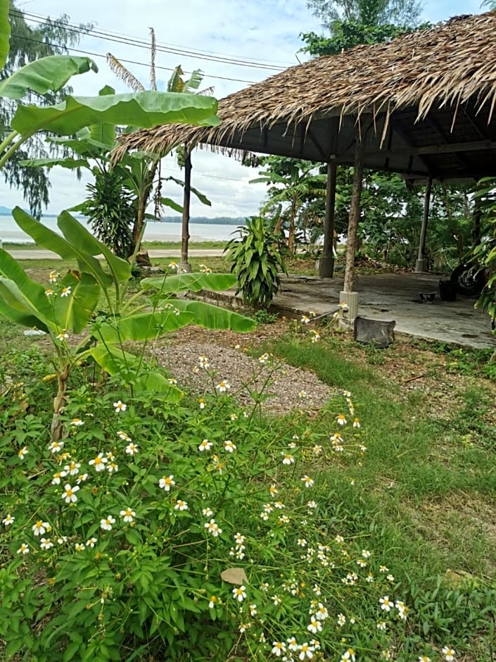 Neverland Beach Village Bungalows
