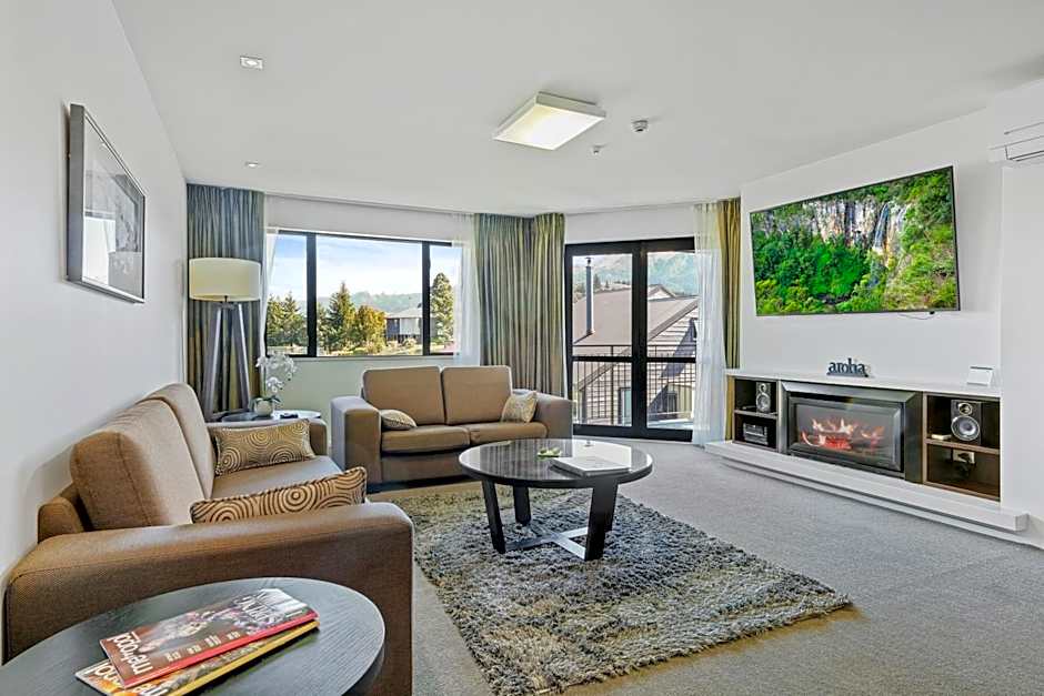 Village Lake Apartments