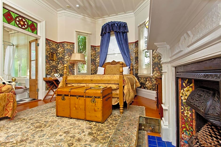 Peace and Plenty Inn