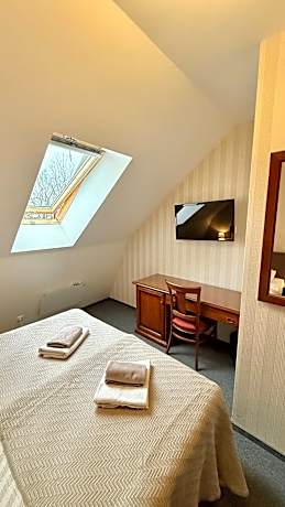 Small Twin Room